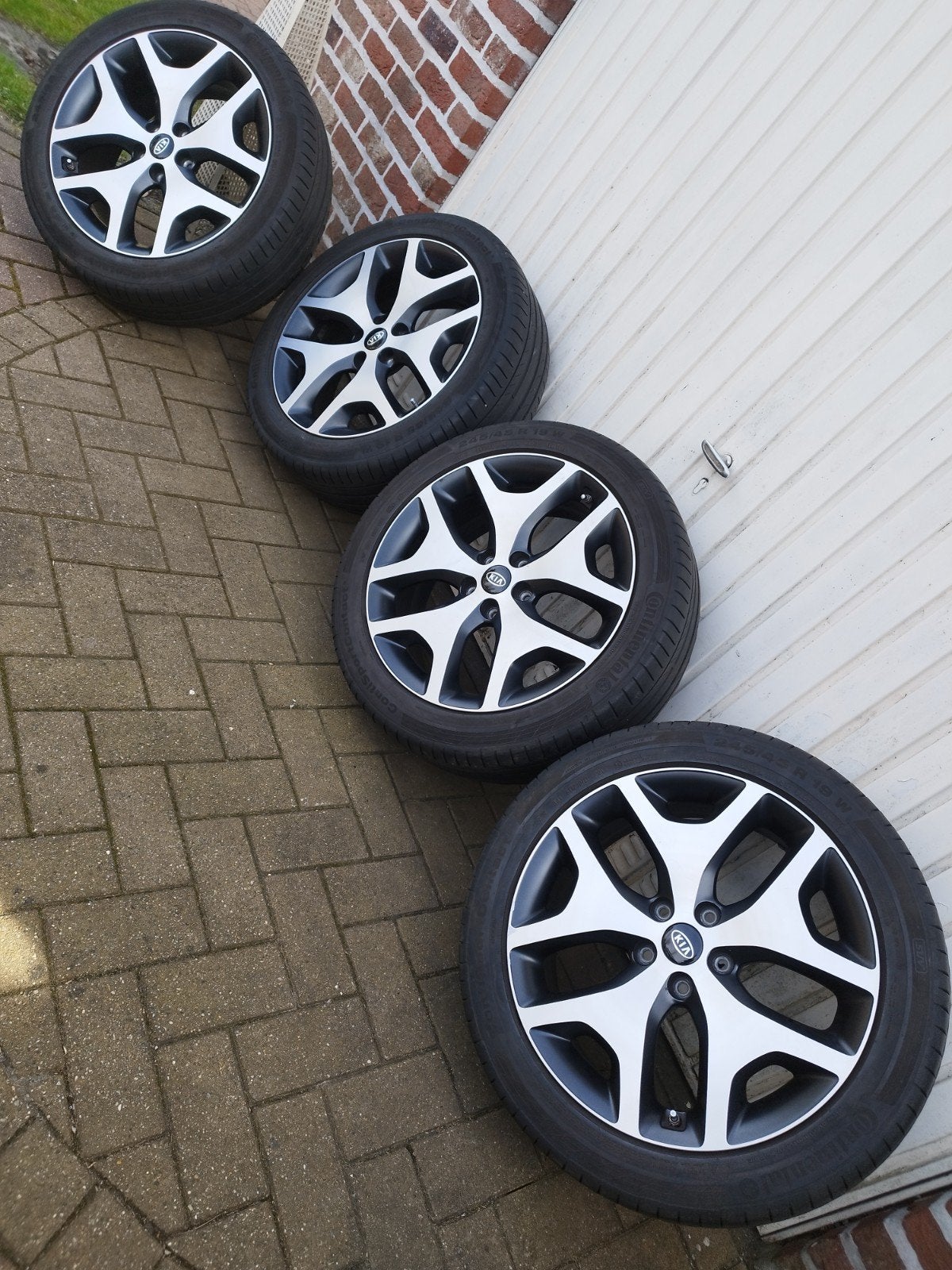 zomerbanden Continental 245/45R19 Kia Sportage  origineel, Auto-onderdelen, Velg(en), Personenwagen, Zomerbanden, Ophalen