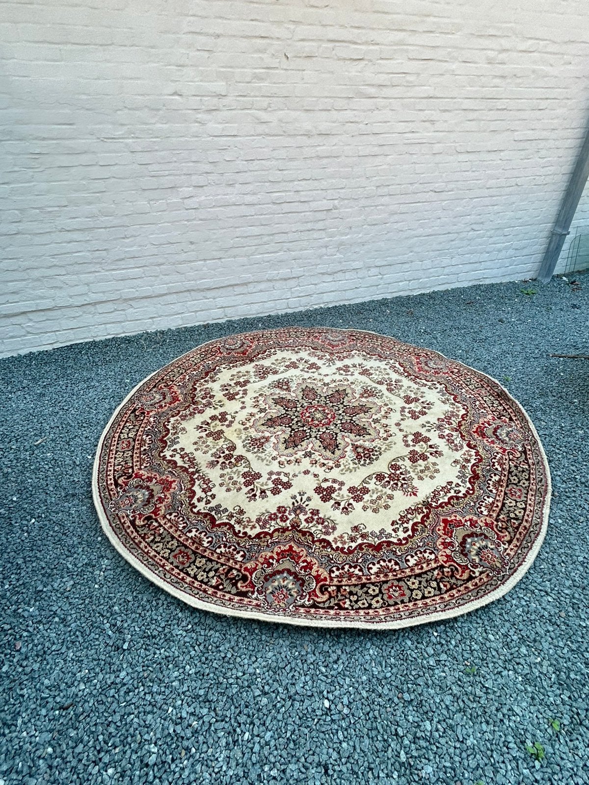 Verschillende wollen tapijten, Ophalen, Gebruikt, Rond