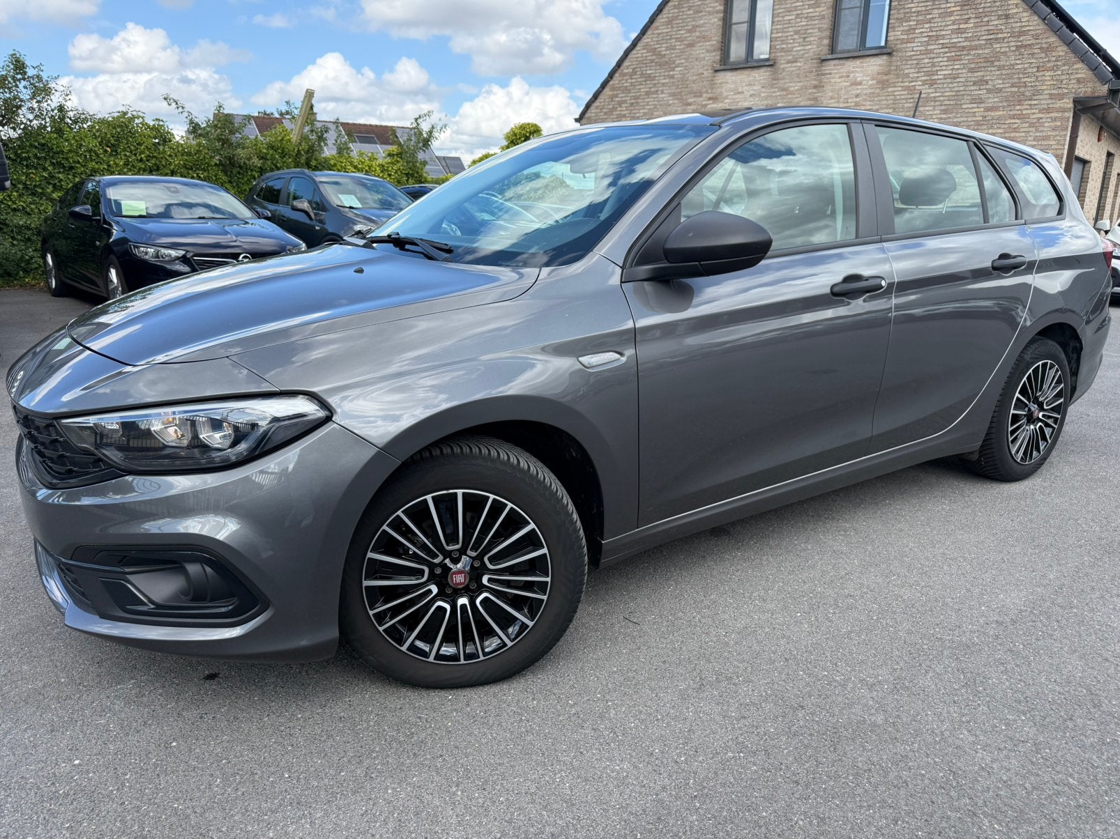 FIAT TIPO | 08/2023 | HYBRID | AUTOMAAT, Stof, 4 cilinders, 5 deurs, Hybride Elektrisch/Benzine