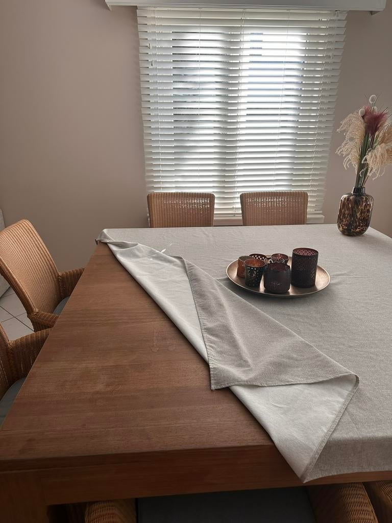 Vierkante tafel 1.65 m op 1.65 en 8 stoelen, Huis en Inrichting, Ophalen, Zo goed als nieuw