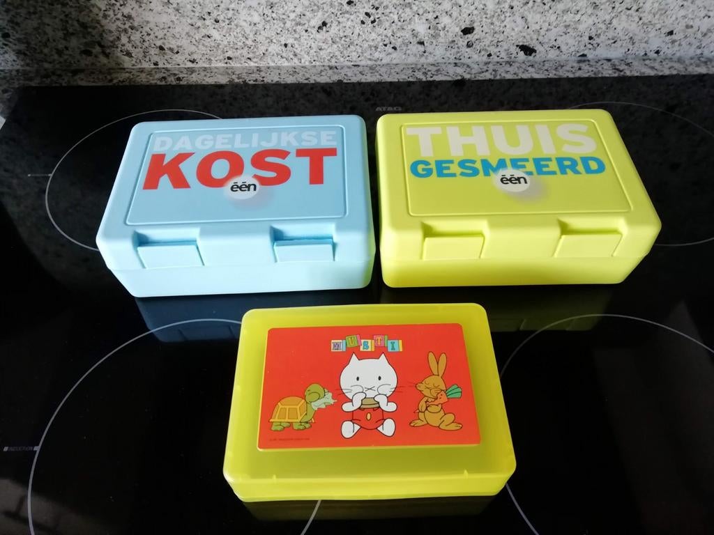 Boterhammen dozen van dagelijkse kost (Meus) en Musti doosje, Maison & Meubles, Cuisine | Casseroles & Poêles, Enlèvement ou Envoi