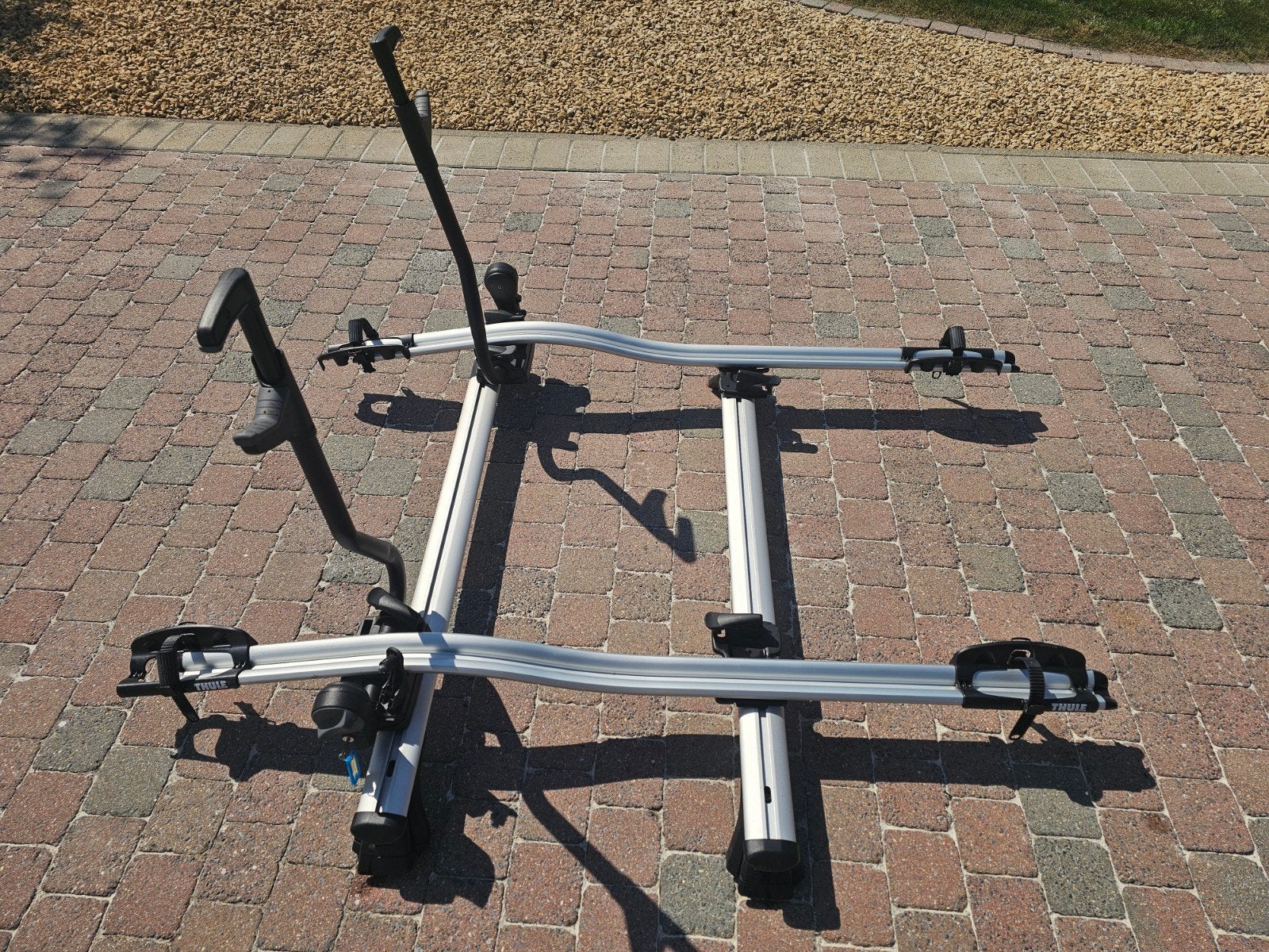 Thule dakdragers voor audi avant en 2 Thule fietsenrek, Ophalen