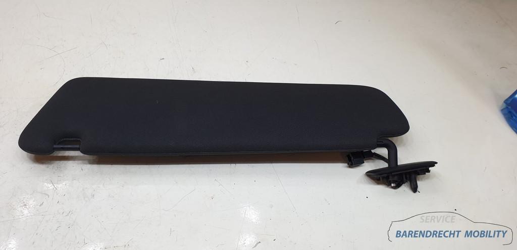 Audi Q7 4L zonneklep zwart rechts passagierskant 4L0857552 z, Gebruikt, AUDI AG, Auto-Union-Strasse 1
85045  Ingolstadt, DE, Audi