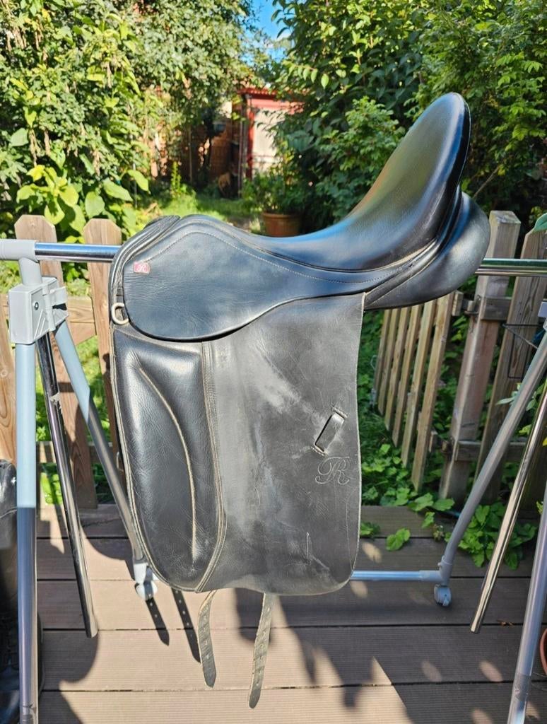 Roland zadel 17", Dieren en Toebehoren, Ophalen of Verzenden, Gebruikt, Dressuur