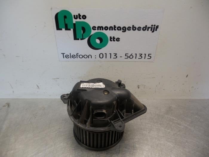 Kachel Ventilatiemotor van een Renault Trafic (Trafic 01-), Gebruikt, -, Renault, -