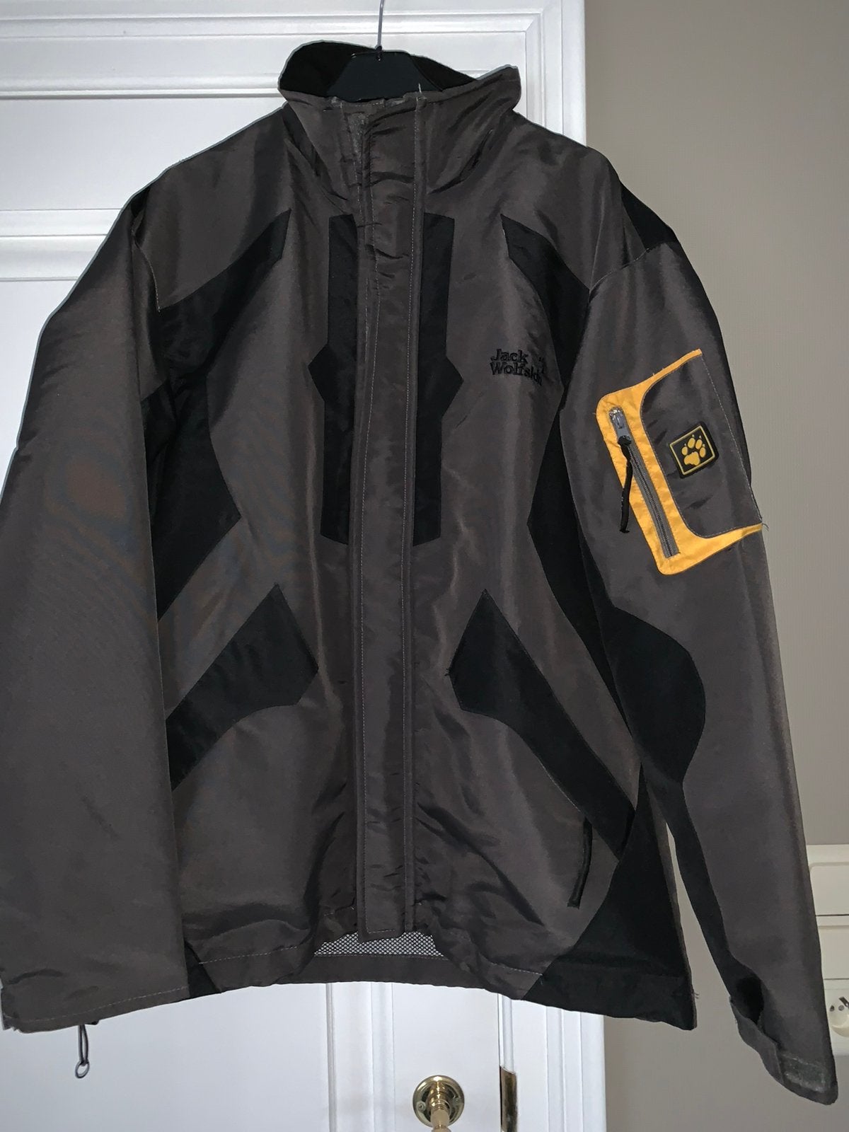 Jas Jack Wolfskin L zwart/grijs weinig gedragen, Ophalen of Verzenden, Zo goed als nieuw, Grijs