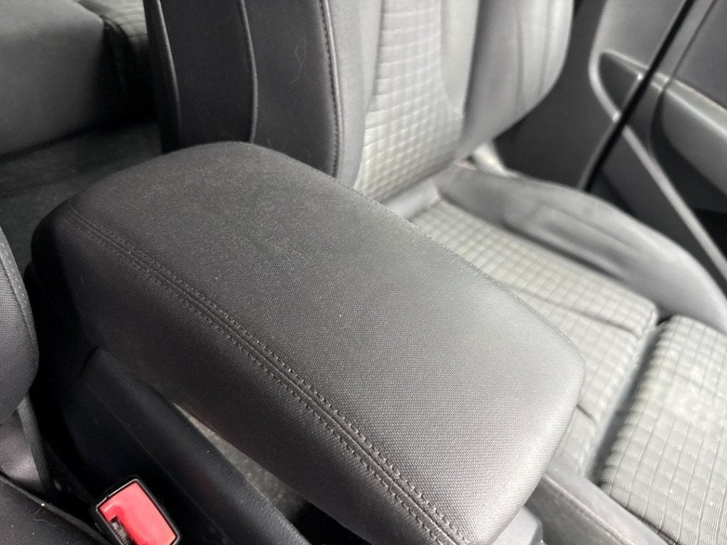 ACCOUDOIR CENTRAL Audi A3 Sportback (8VA / 8VF), Auto-Union-Straße  1,
85057  Ingolstadt, DE, Info@audi.de, Audi, Utilisé