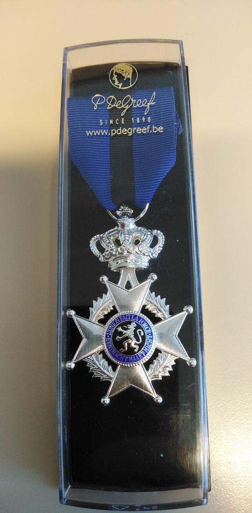 medaille de l'ordre des chevaliers de Léopold II neuve, Enlèvement, Autres, Ruban, Médaille ou Ailes