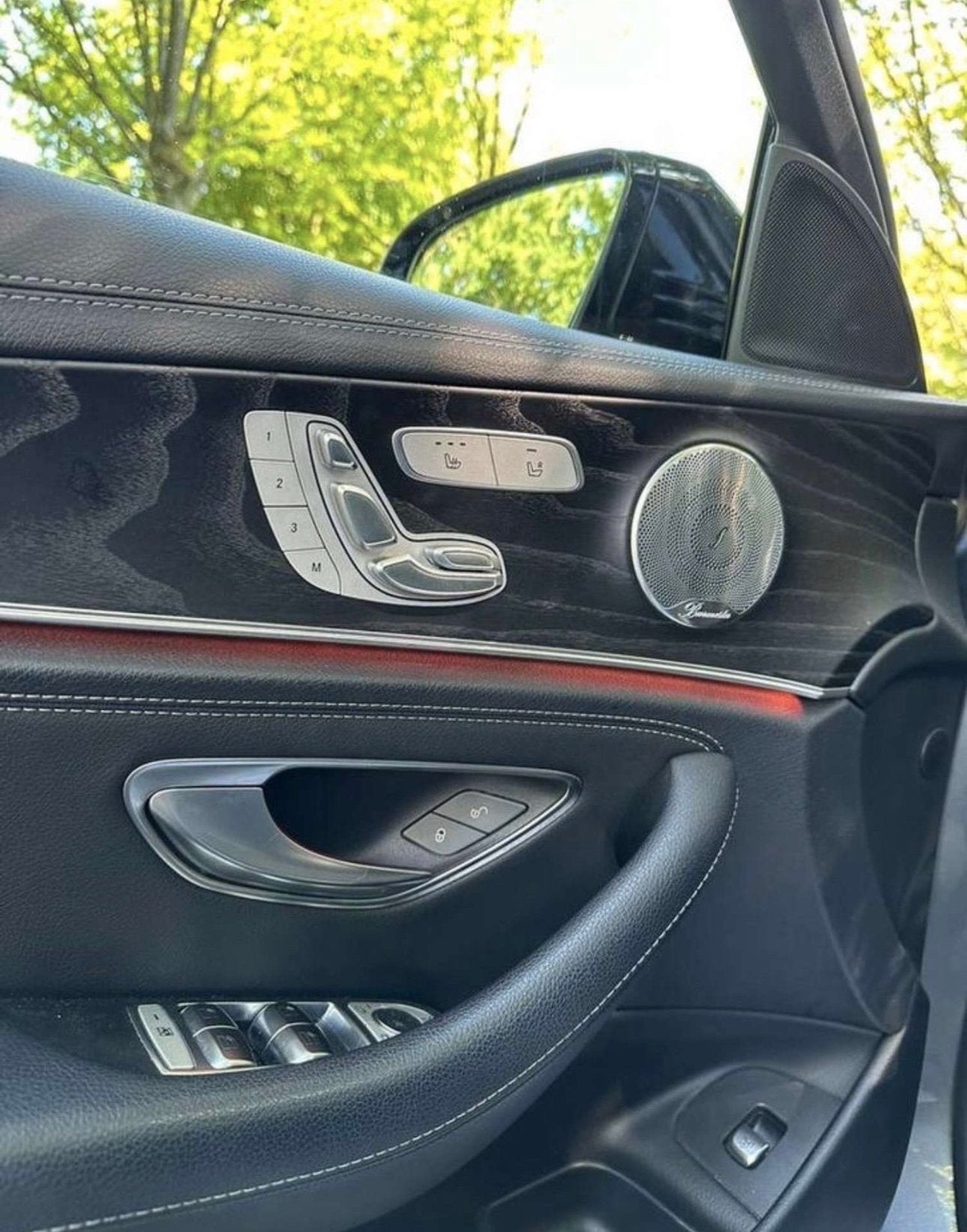 Toit panoramique à came E200d AMG Line 9G Tronic 360*, Autos, Mercedes-Benz, Cuir, Argent ou Gris, Achat, Euro 6