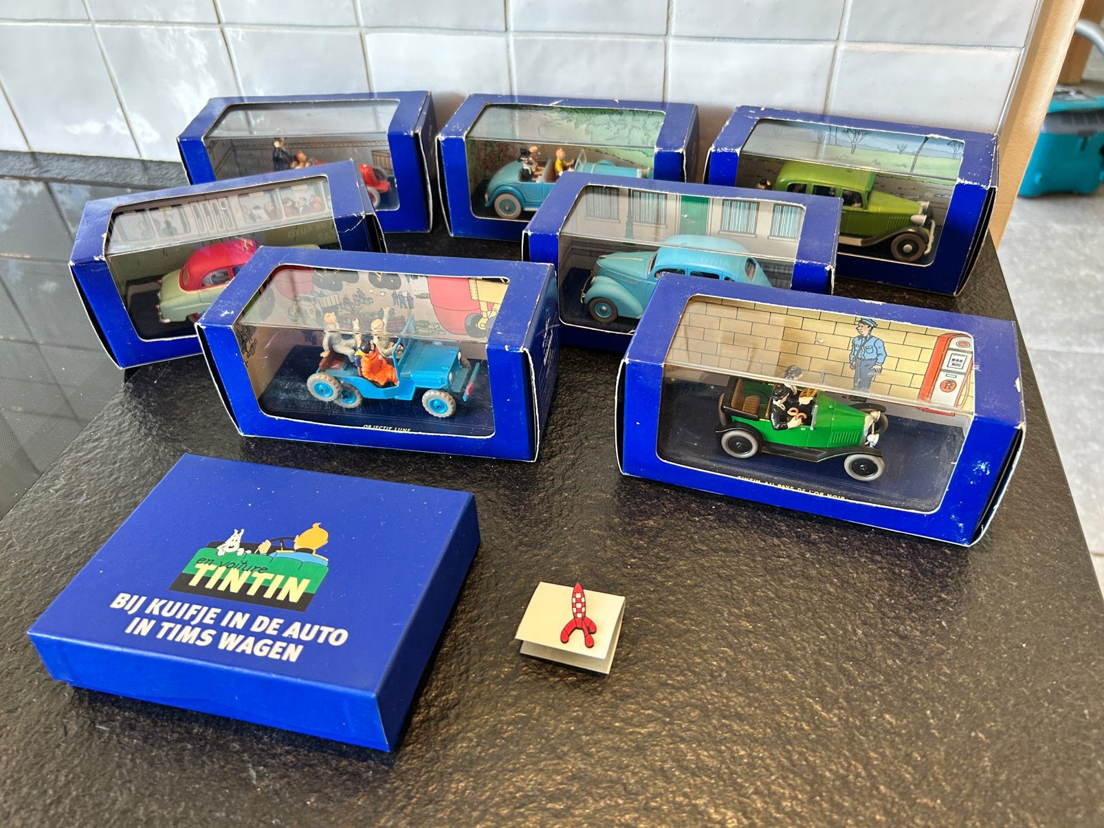 Kuifje (Tintin) Atlas modelauto's + Luxe speelkaarten & Pin, Verzamelen, Ophalen, Kuifje, Zo goed als nieuw