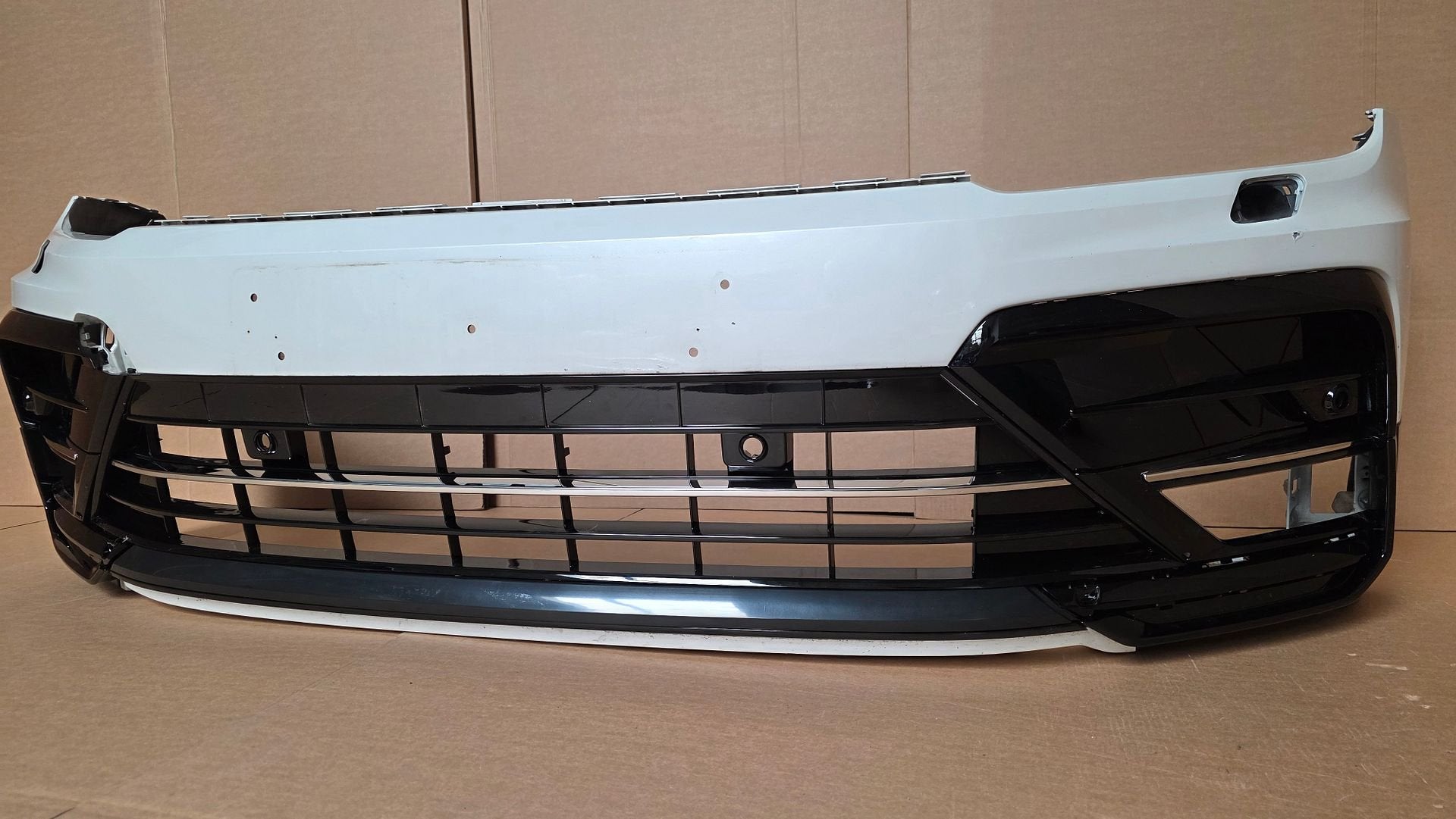 Voorbumper VW Tiguan 5NA R-line 6xPDC KLS L 0K1 BUMPER ORGIN, Volkswagen, -, Origine de la pièce connue, Utilisé