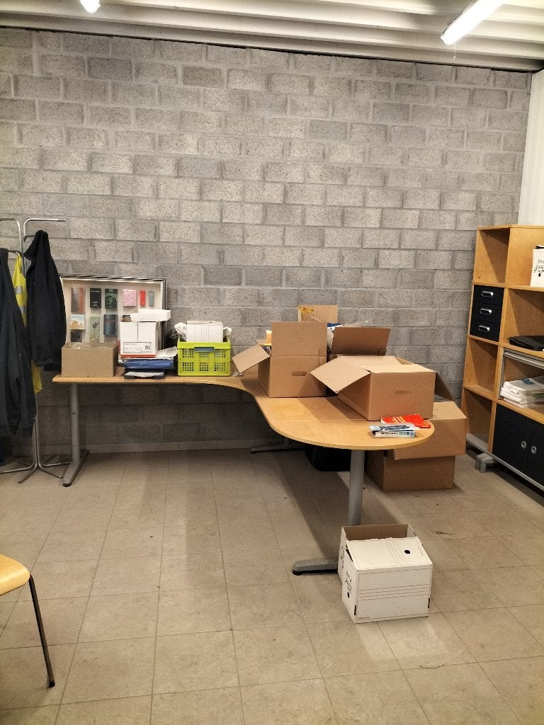 BUREEL MEUBILAIR, Huis en Inrichting, Bureaus, Gebruikt, Hoekbureau, In hoogte verstelbaar, IKEA