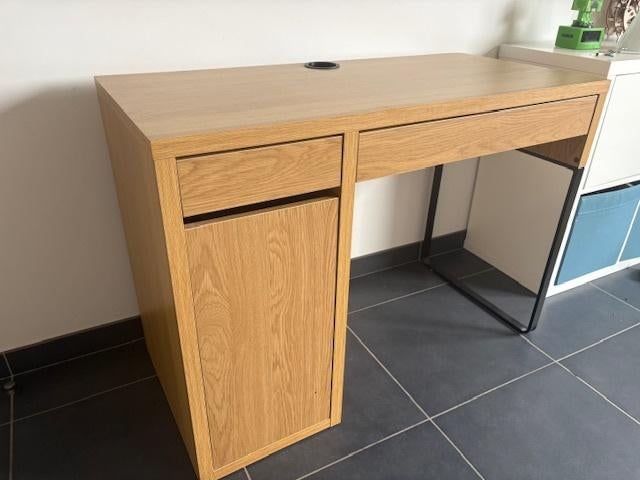 Ikea bureau MICKE, Enlèvement, Comme neuf