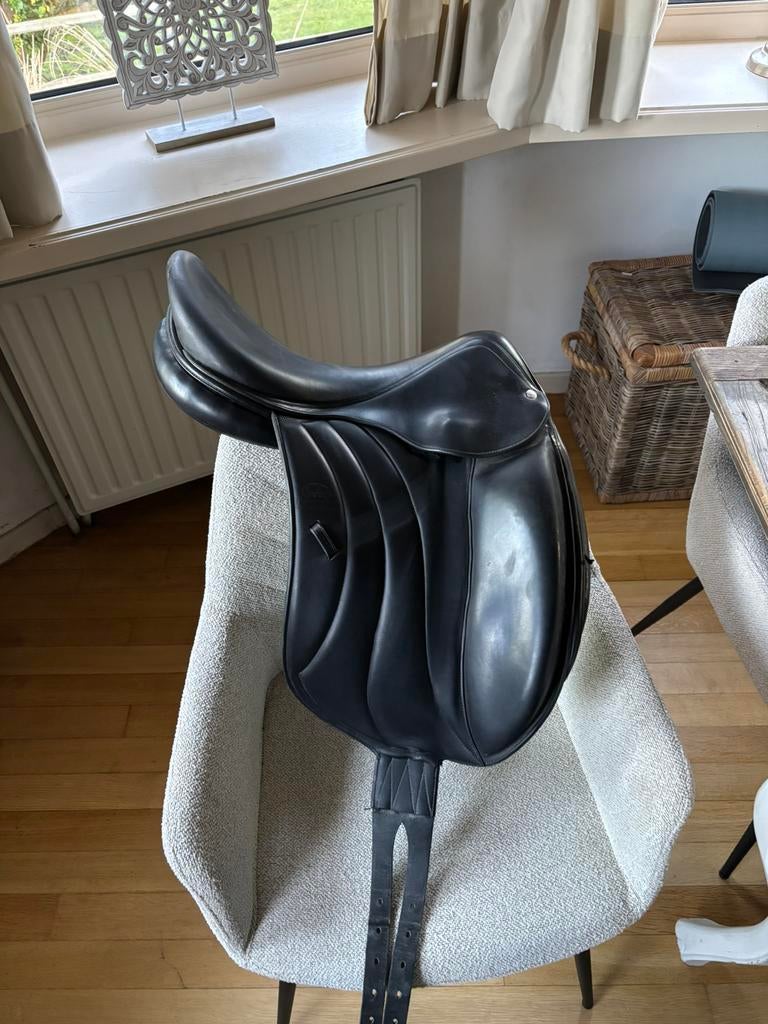 Devoucoux 18, Animaux & Accessoires, Chevaux & Poneys | Selles, Enlèvement, Comme neuf, Dressage