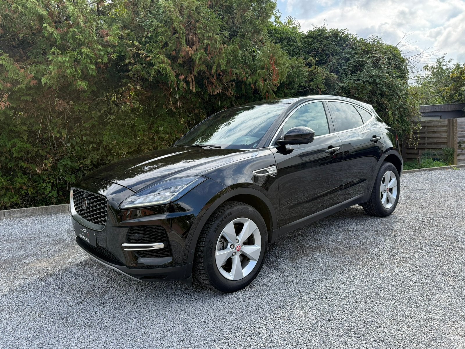 Jaguar E-Pace 2.0D MHEV AWD D165 R-dynamisch, 139 g/km, 4 cilinders, Zwart, Bedrijf