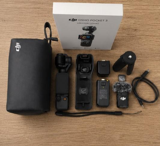 DJI Osmo Pocket 3 Creator Combo, Ophalen of Verzenden, Zo goed als nieuw, Overige merken