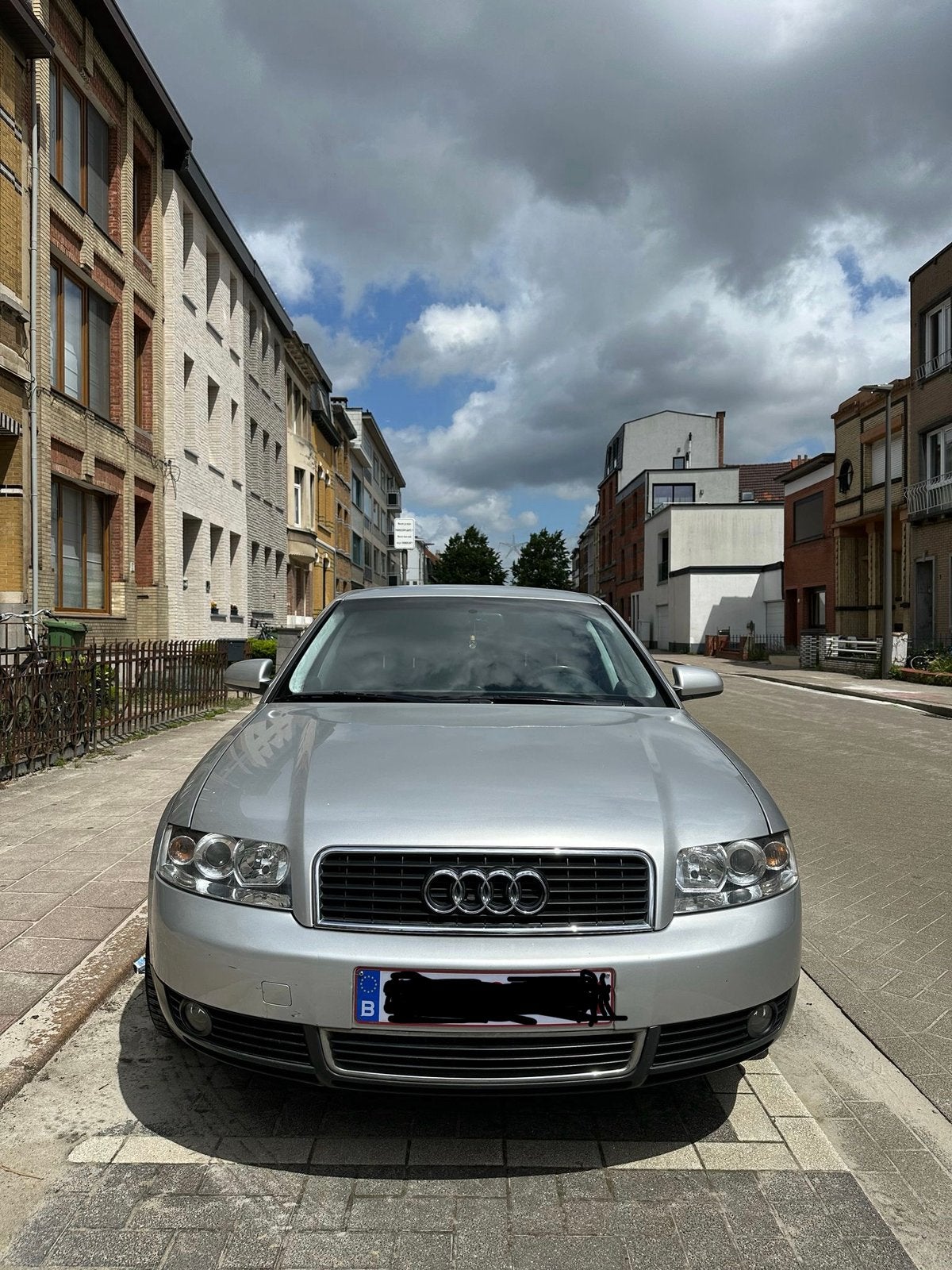 Audi A4 2001, Autos, Audi, Argent ou Gris, Capteur de stationnement, Automatique, Particulier