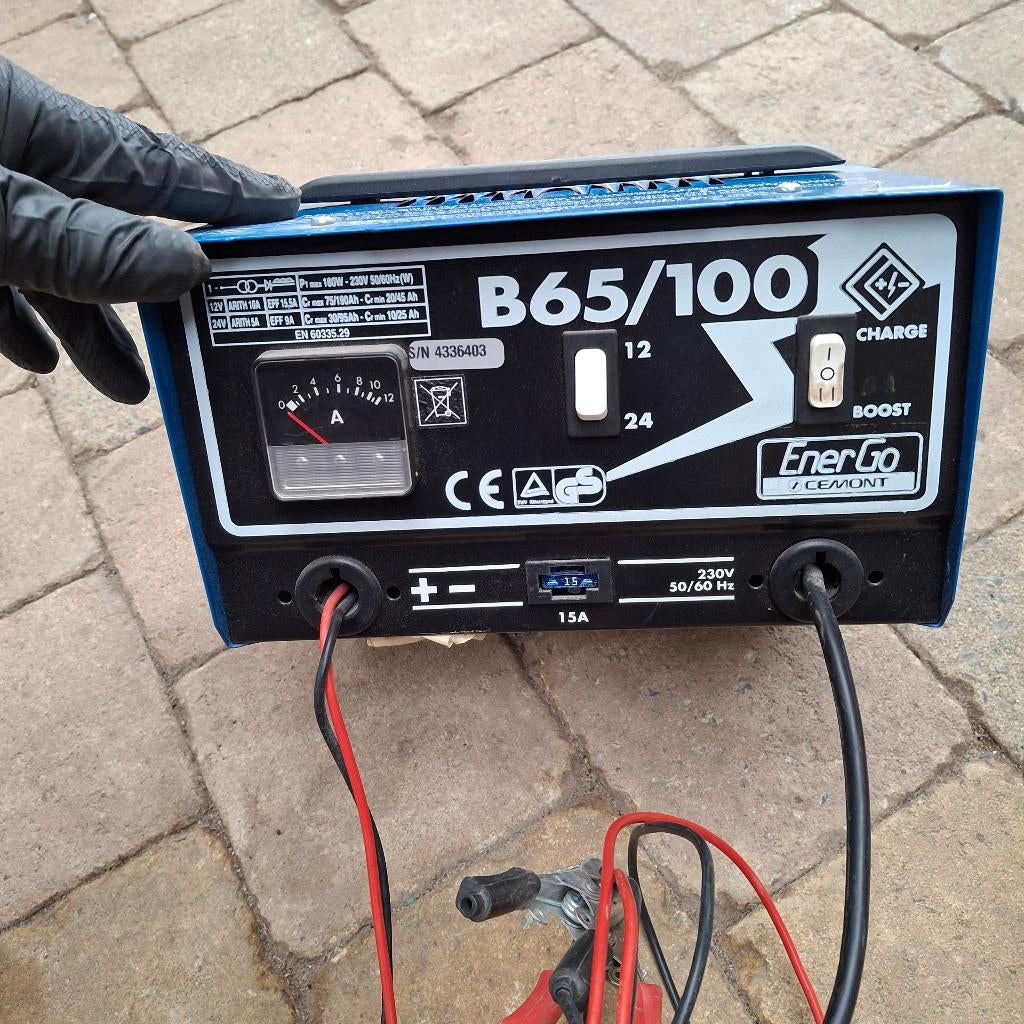 Batterijlader-acculader met boost functie, koopje, Ophalen of Verzenden