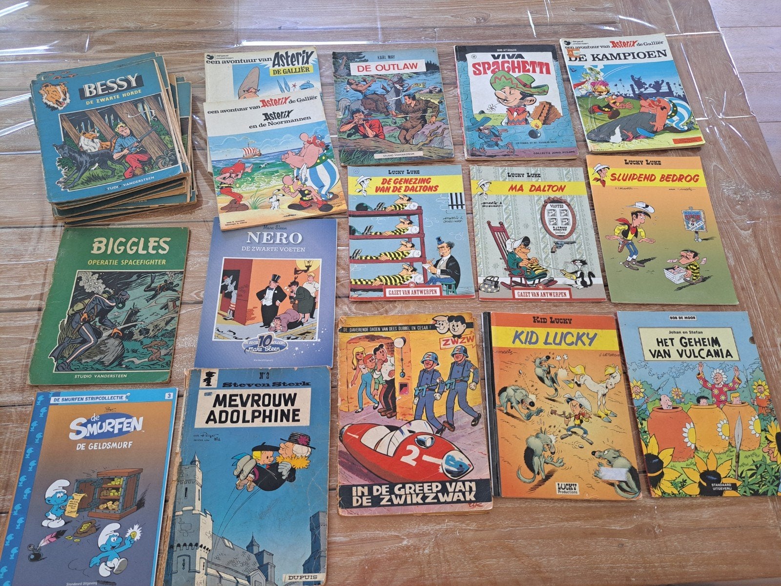 strips :Bessy, Biggles, de smurfen, asterix,..., Boeken, Stripverhalen, Ophalen
