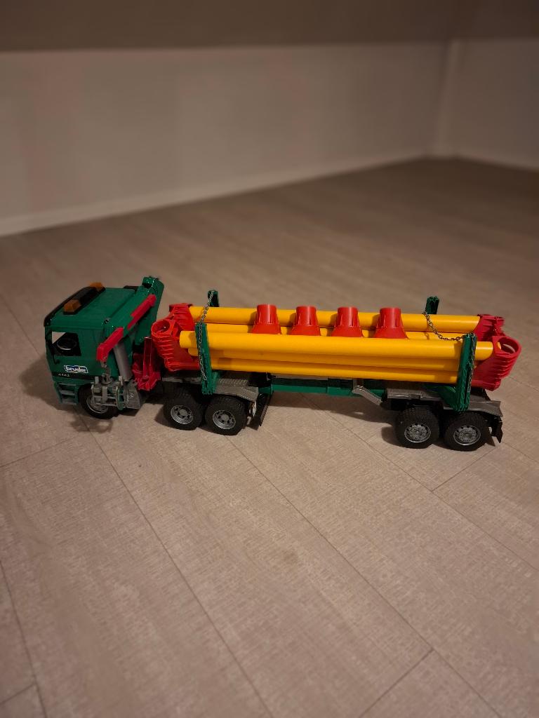 Bruder Mercedes vrachtwagen met oplegger met portaalkraan, Kinderen en Baby's, Ophalen