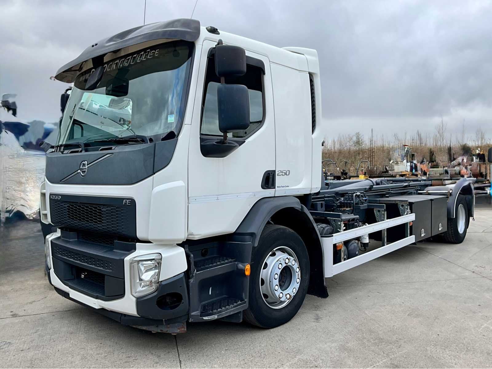 Système de crochet Volvo FE250 2015 - Euro 6 - climatisatio, Autos, Camions, Achat, Euro 6, Entreprise, Autres carburants