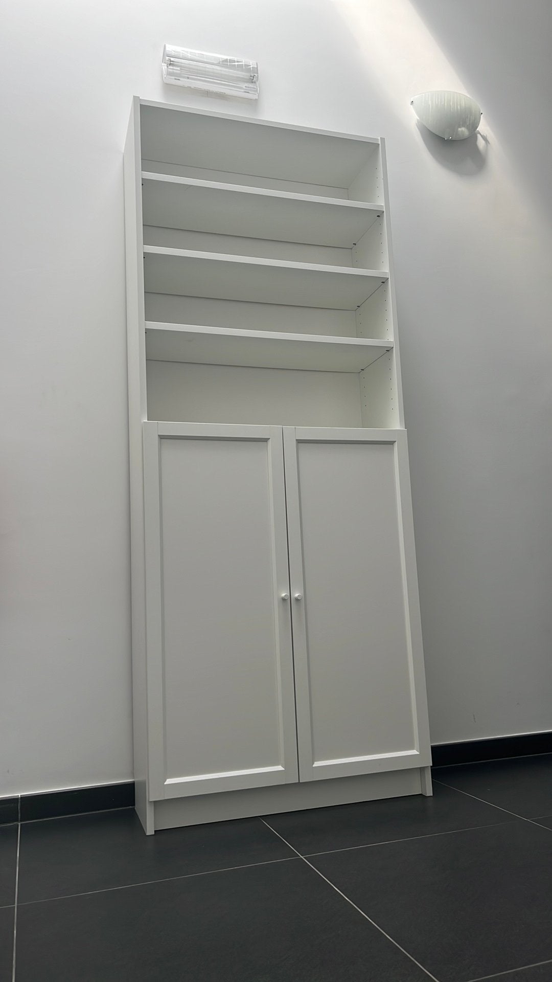 Bibliothèque ikea avec porte, Enlèvement, Comme neuf