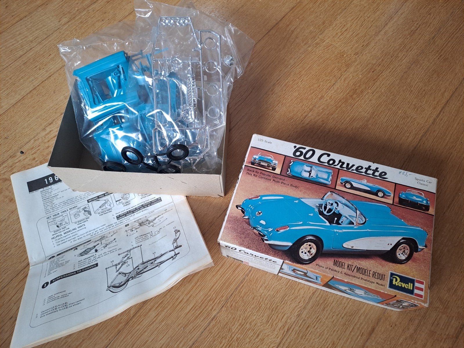 Revell '60 Corvette modelbouwkit, Hobby en Vrije tijd, Ophalen, Auto, Revell, Groter dan 1:32