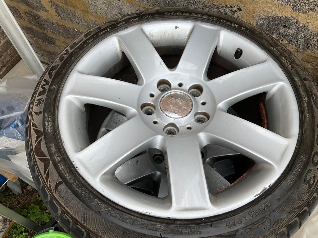 4 wielen 225/45 ZR 17 4-seizoensbanden, Auto-onderdelen, Banden en Velgen, Ophalen, Gebruikt, Banden en Velgen, 17 inch