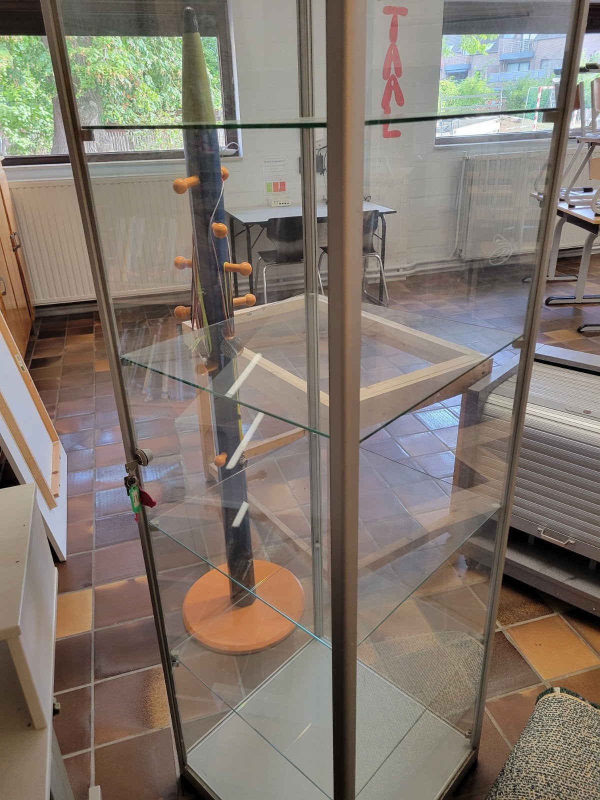 glazen vitrinekast, Huis en Inrichting, Kasten | Vitrinekasten, Ophalen