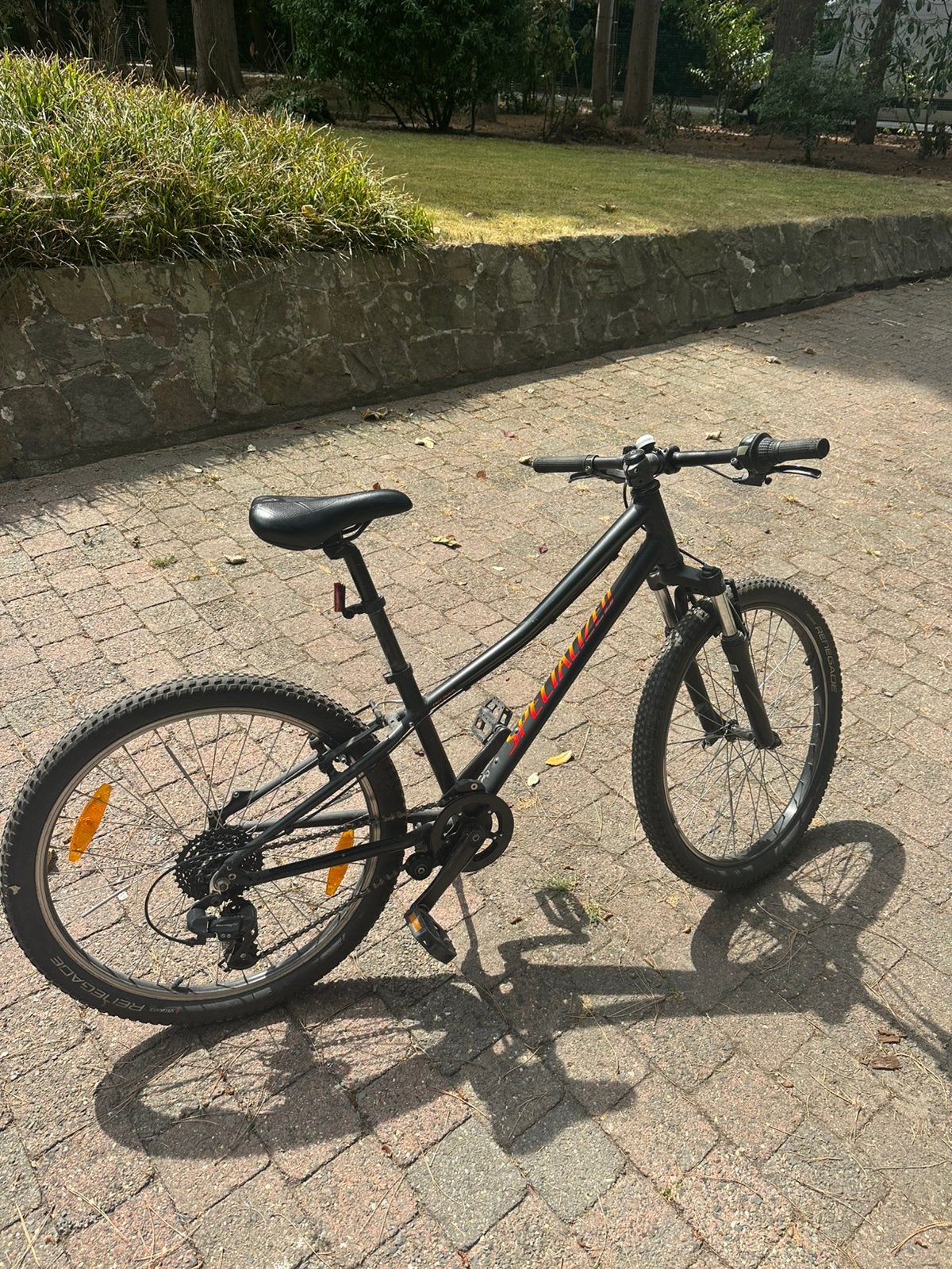 Specialized Hotrock MTB – Shimano 8-speed – SR Suntour, Ophalen, Zo goed als nieuw