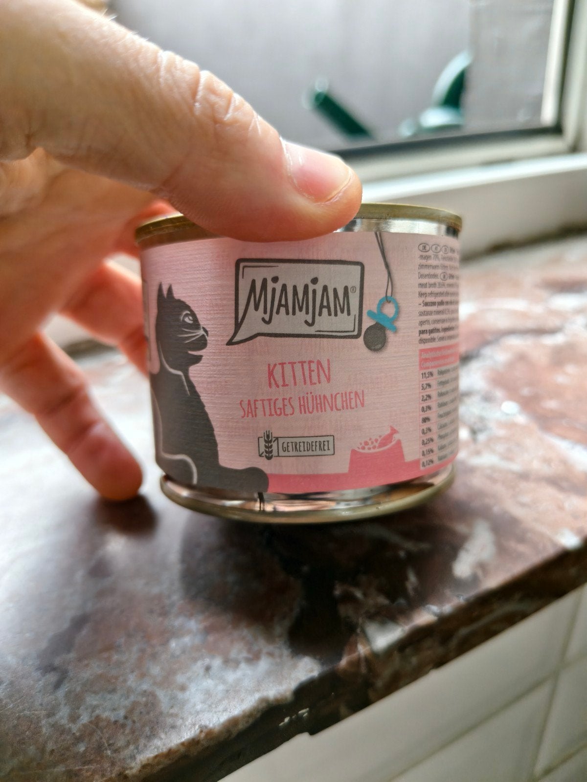 MjAMMjAM nourriture pour chat, Enlèvement