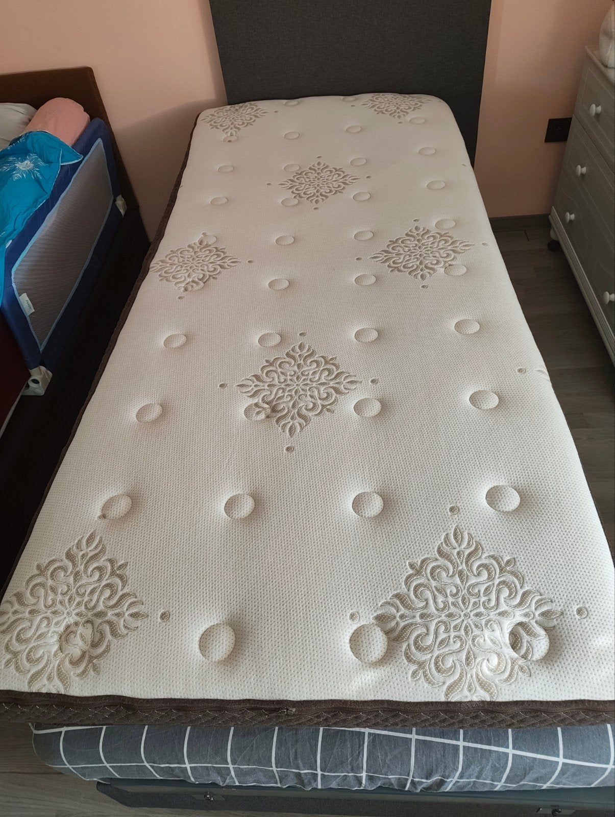 topmatras, Ophalen