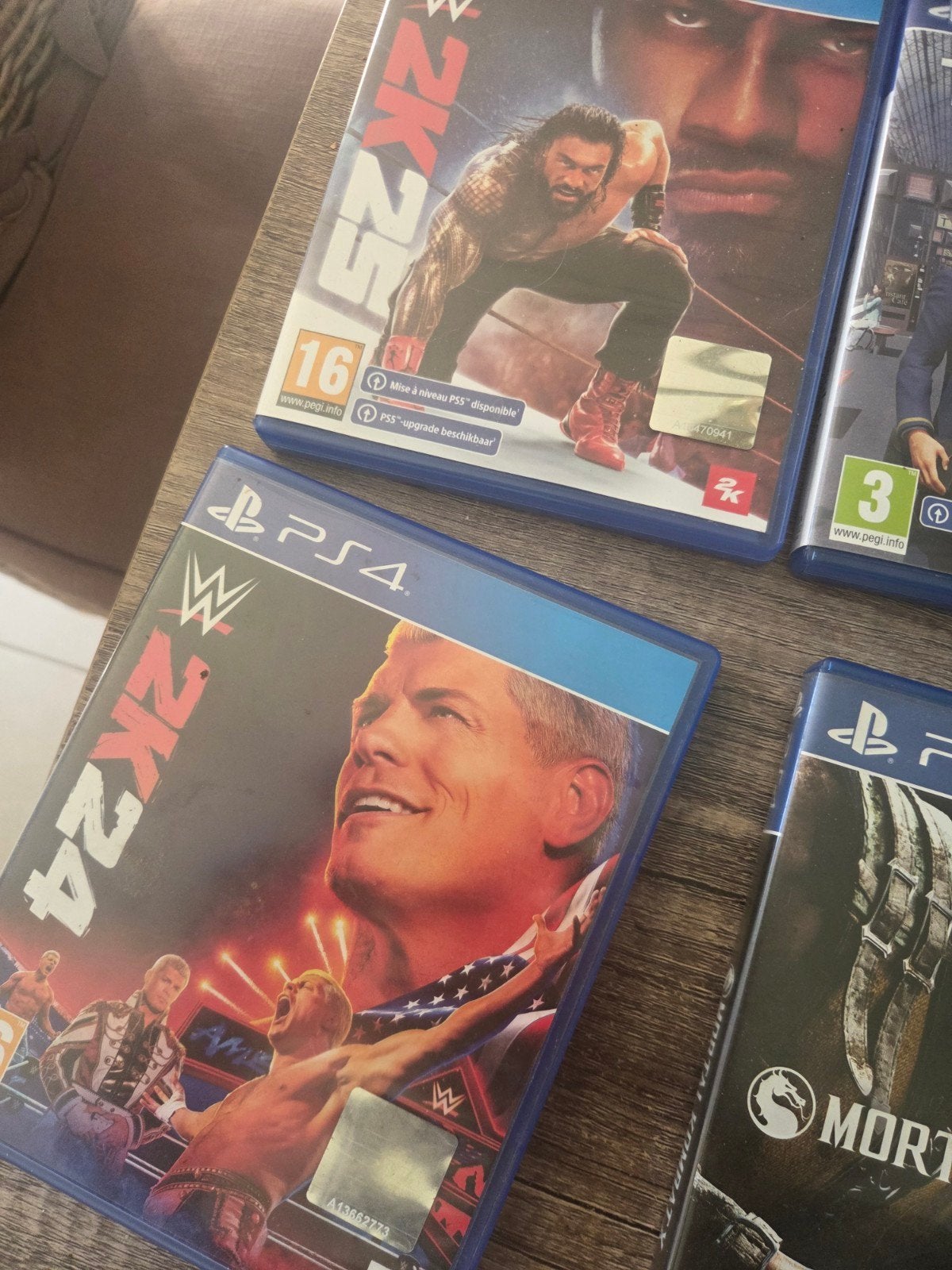 playstation 4 met games en 2 bakjes met oplaadstation, Games en Spelcomputers, Ophalen, Gebruikt