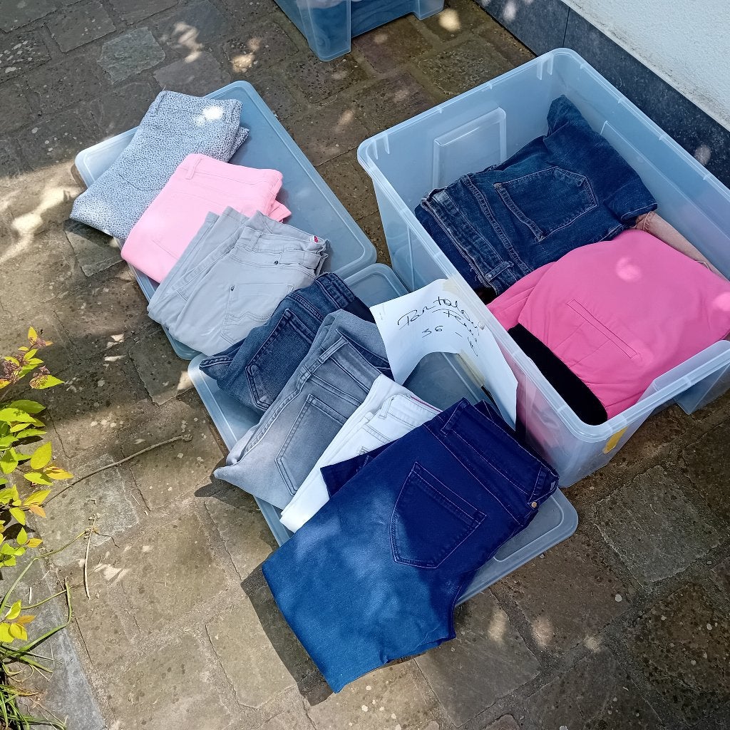 Vêtements fille 134 a 158 ado femme XS , S , M, Enfants & Bébés, Vêtements enfant | Taille 134, Utilisé, Fille, Pantalon, Enlèvement