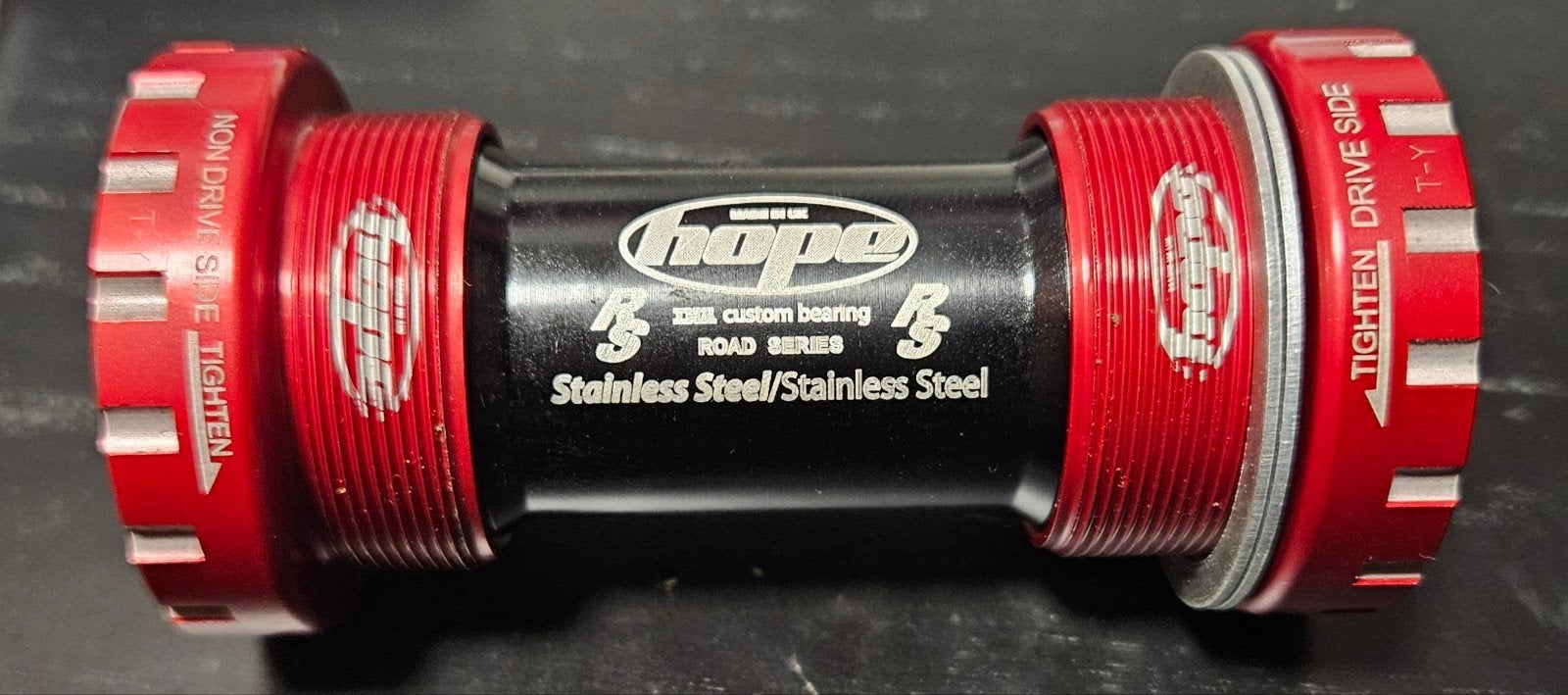 Hope Stainless Steel 24mm Bottom Bracket - 83mm - Red, Ophalen of Verzenden