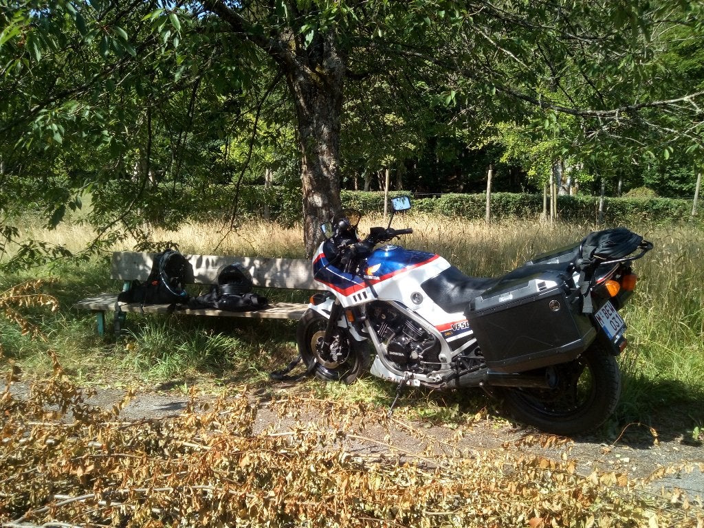 HONDA VF500 1984, Motos, Permis Moto A, Occasion, Plus de 35 kW, 4 cylindres