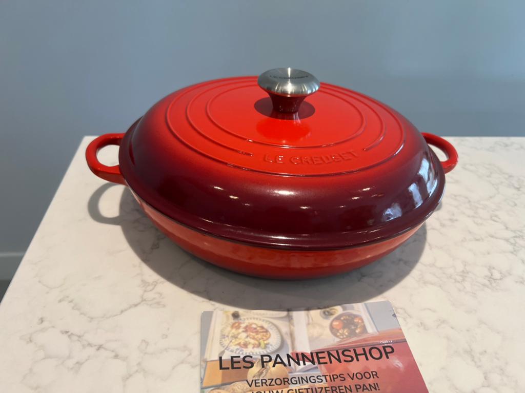 Le Creuset Campagnard 30 cm in gebruikte staat, Huis en Inrichting, Keuken | Potten en Pannen, Gebruikt, Koekenpan of Braadpan