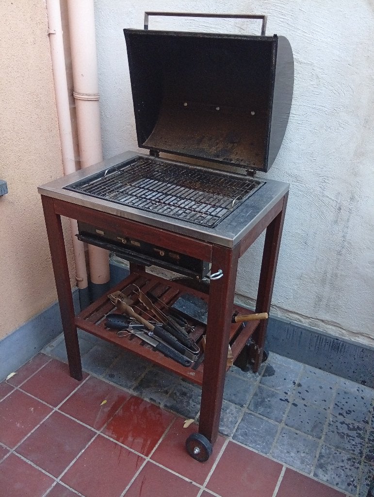 Barbecue, Jardin & Terrasse, Barbecues au charbon de bois, Enlèvement, Utilisé, Avec accessoires
