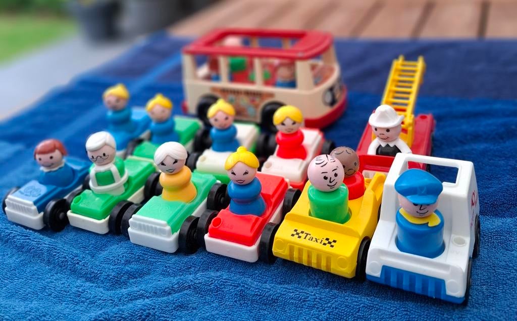 11 fisher price autootjes en autobus, Enlèvement