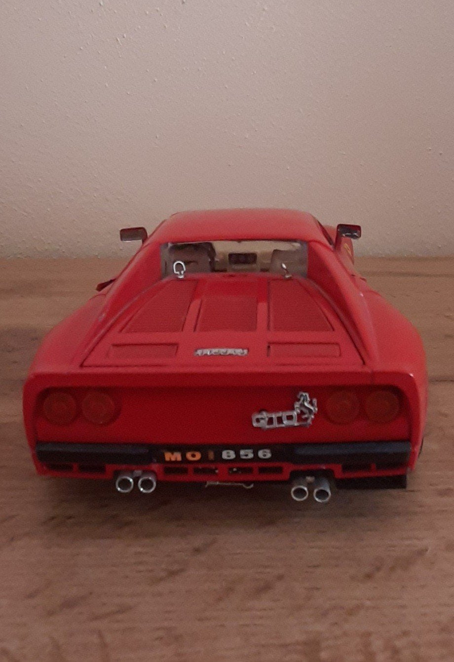 Ferrari GTO 1984 (1:18).
toujours dans une vitrine., Hobby & Loisirs créatifs, Enlèvement