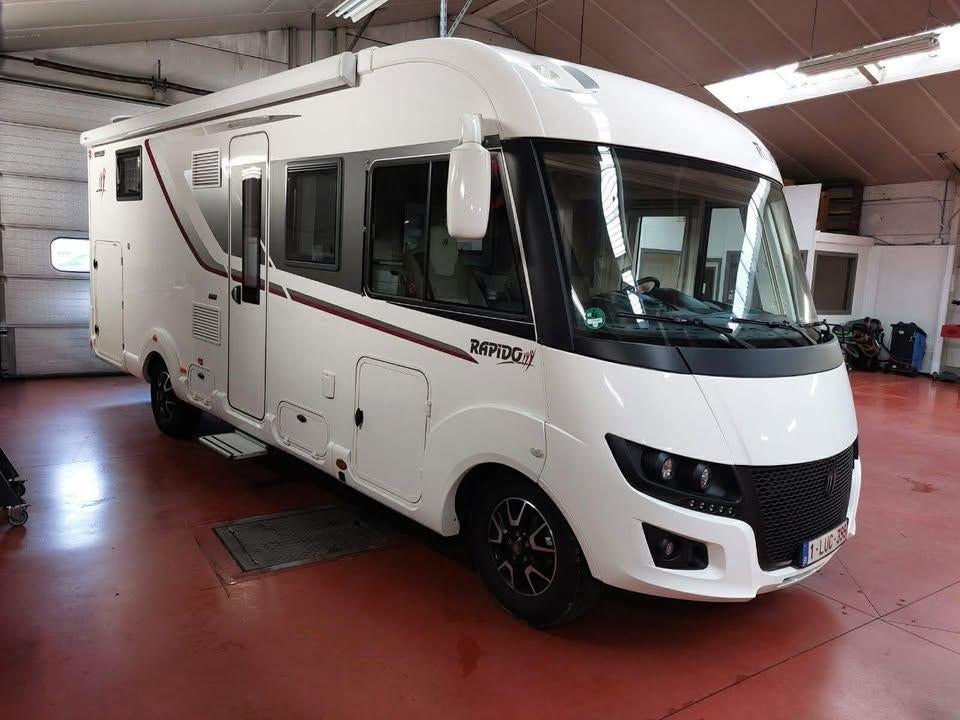 RAPIDO 8096 DF (2021) – Luxe integraal motorhome, Caravans en Kamperen, Mobilhomes, Chemisch toilet, Standaard zit, Luifel, Afzuigkap