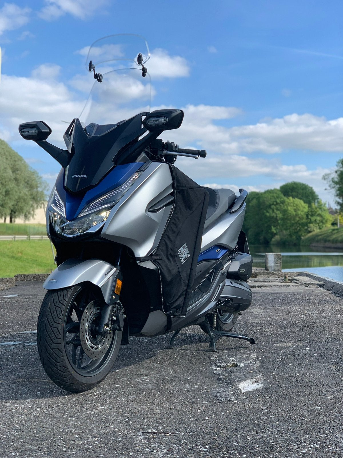 Dommages recherchés pour les pièces, Motos, Scooter, Permis Moto A1 minimum, Particulier, 1 cylindre