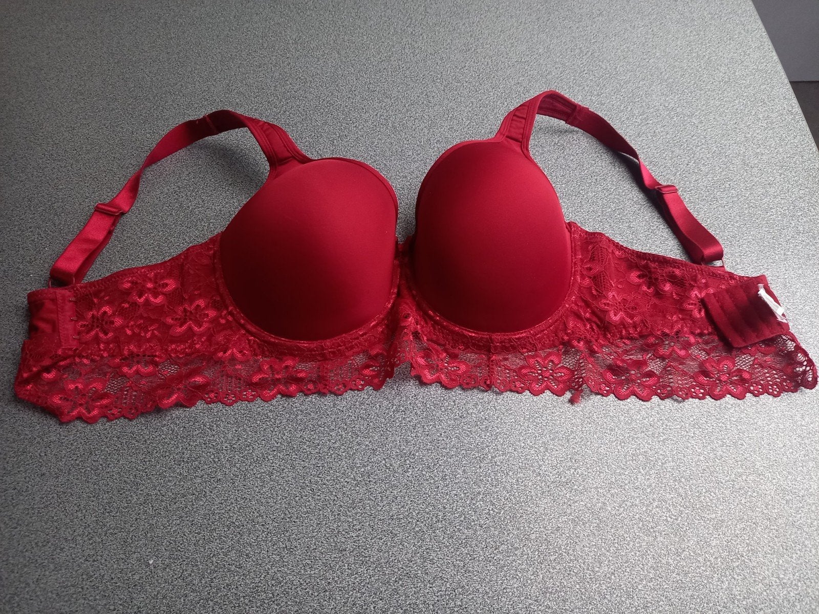 Soutien-gorge taille 85E, Vêtements | Femmes, Wibra, Enlèvement ou Envoi, Rouge, Soutien-gorge