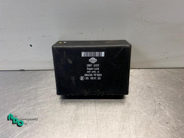 Module verrouillage central des portes d'un Nissan Terrano (, -, 3 mois de garantie, Utilisé, -