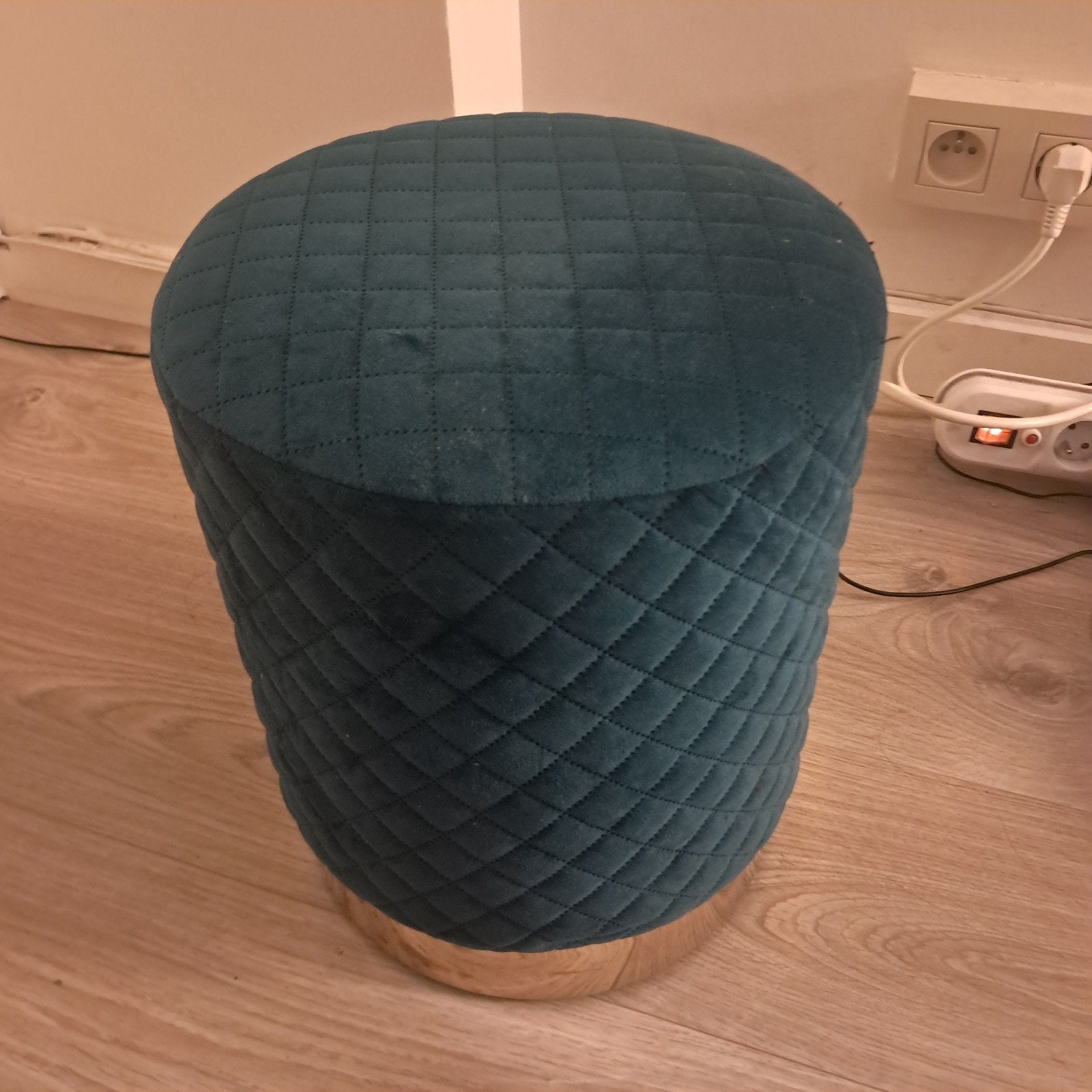 Magnifique pouf en vert velours, Enlèvement