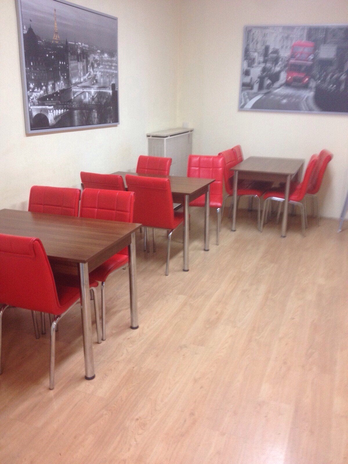 Tafel en stoelen, Articles professionnels, Enlèvement