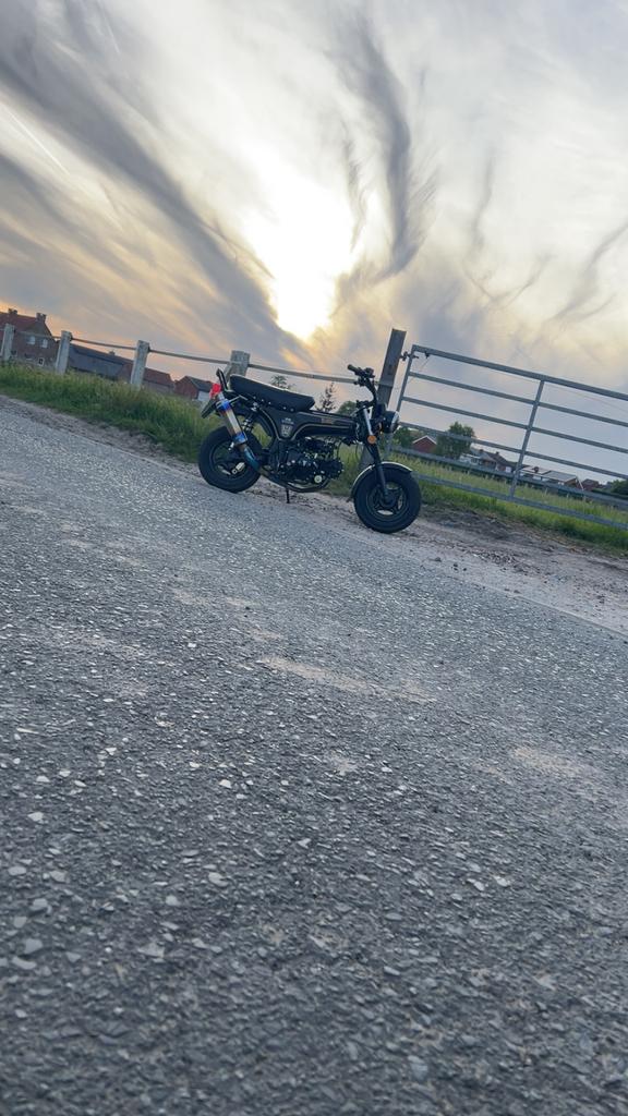 Dax bluroc 50cc, Fietsen en Brommers, Brommers | Honda, Ophalen, Overige modellen, Klasse A (25 km/u), Zo goed als nieuw