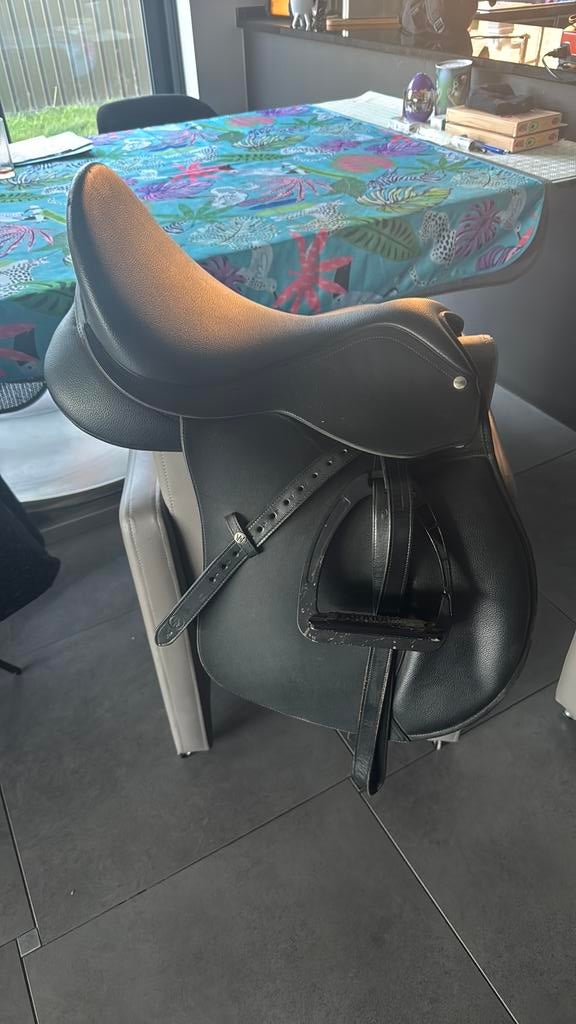 Veelzijdigheidszadel te koop, Dieren en Toebehoren, Ophalen, Zo goed als nieuw