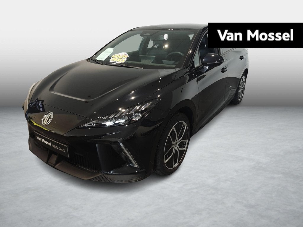MG MG4 EV 64 kWh Luxury, Auto's, Automaat, Gebruikt, Automatische klimaatregeling, 1675 kg