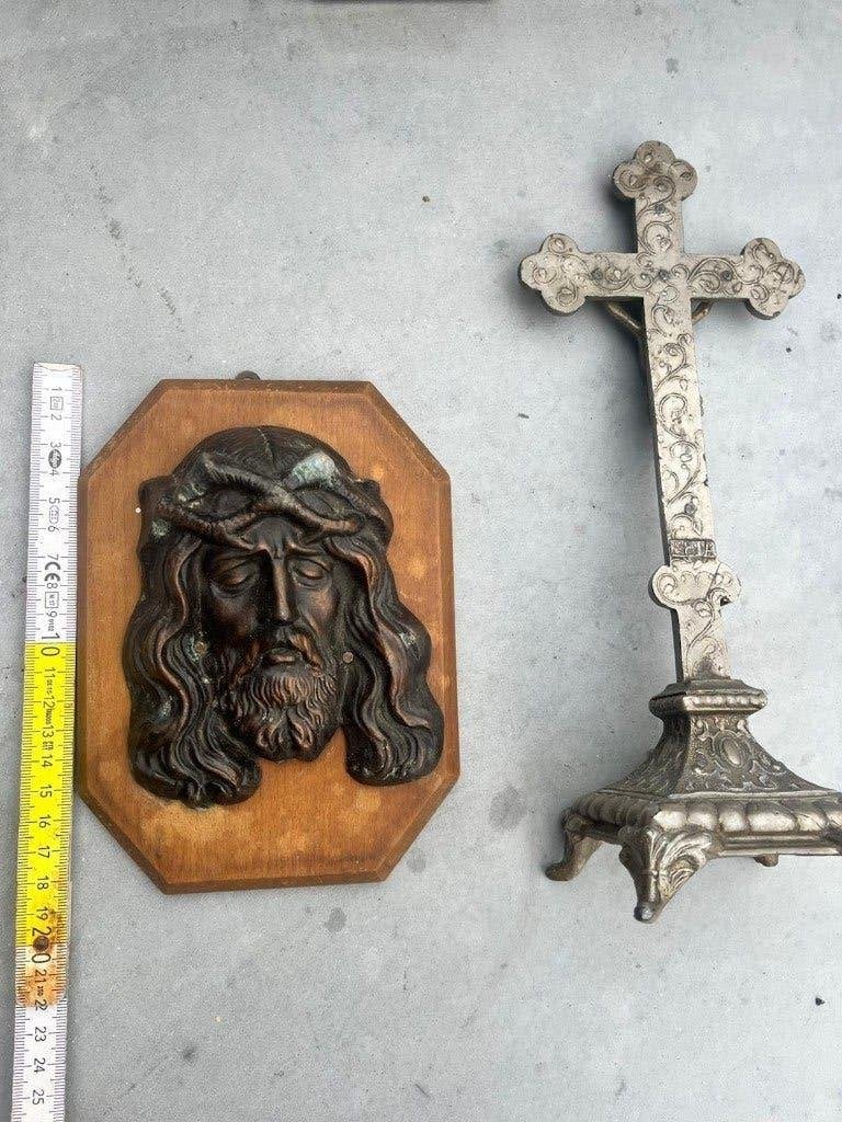 plaque murale crucifix et figure de Jésus, Antiquités & Art, Enlèvement